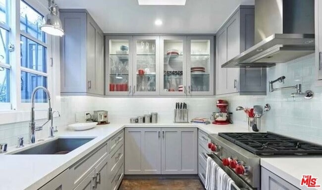 property at 9023 Cynthia St