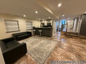 25 St Marys Ct, Unit 3 in Brookline, MA - Building Photo - Building Photo