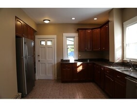 45 Lakehill Ave-Unit -1 in Arlington, MA - Building Photo - Building Photo