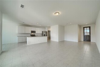 307 Cold Spg Lp in Bastrop, TX - Building Photo - Building Photo