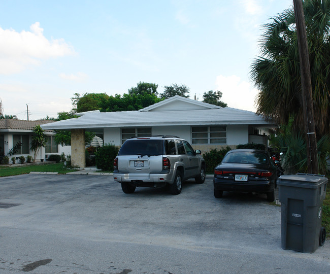 823 SE 14th St in Fort Lauderdale, FL - Building Photo - Building Photo