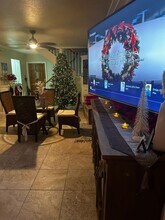 4265 Island Cir in Ft. Myers, FL - Foto de edificio - Building Photo