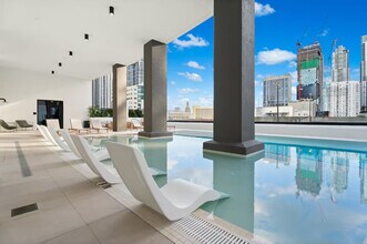 225 N Miami Ave, Unit FL14-ID1442068P in Miami, FL - Building Photo - Building Photo