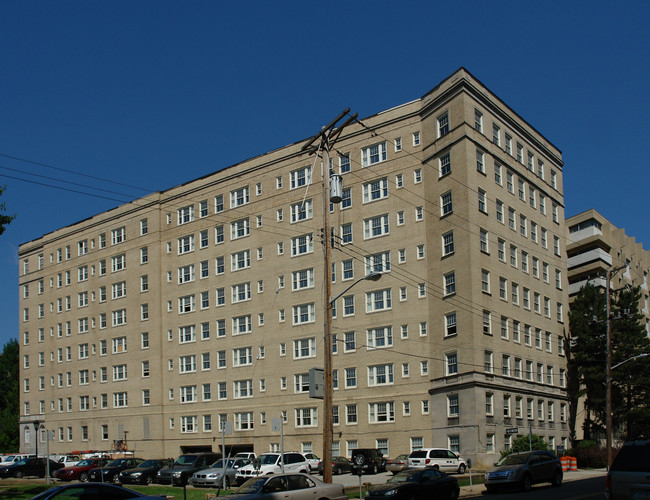 Ruskin Hall in Pittsburgh, PA - Foto de edificio - Building Photo