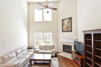 25719 Westbourne Dr in Katy, TX - Building Photo - Building Photo