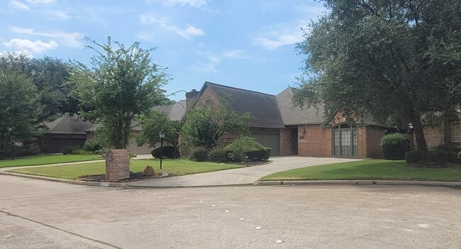 5106 Olympia Fields Ln