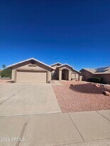 8646 W Rockwood Dr in Peoria, AZ - Building Photo