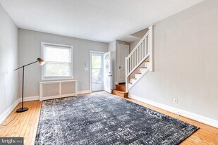 1011 W 42nd St in Baltimore, MD - Building Photo
