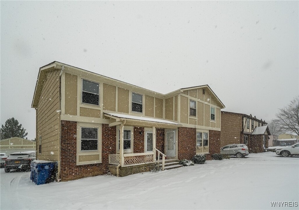 313 Kaymar Dr in Buffalo, NY - Building Photo