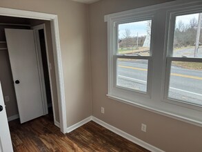 277 Specks Run Rd in Bunker Hill, WV - Foto de edificio - Building Photo