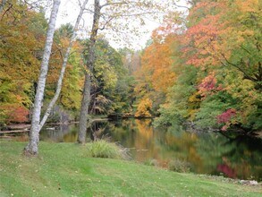 261 Taconic Rd in Salisbury, CT - Building Photo - Building Photo