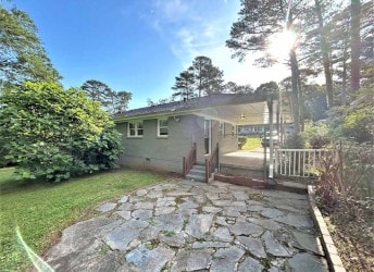 1041 Longshore Dr in Decatur, GA - Foto de edificio - Building Photo