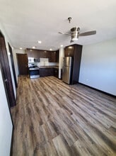 Historic Wings LLC Apartments in Warroad, MN - Foto de edificio - Building Photo