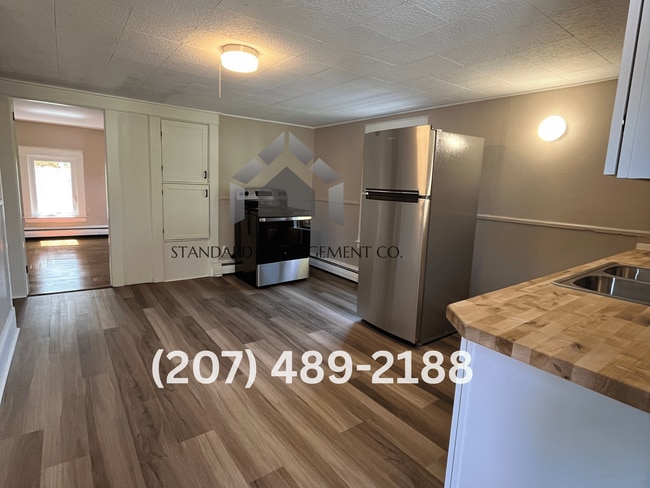 77 North St-Unit -Unit 3 in Waterville, ME - Foto de edificio - Building Photo