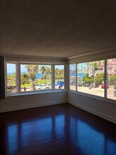 8040 Girard Ave, Unit 5 in La Jolla, CA - Foto de edificio - Building Photo