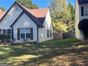 1523 Hayden Mill Way in Lawrenceville, GA - Foto de edificio - Building Photo