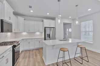 323 Grange Vly Ln in Central, SC - Building Photo - Building Photo