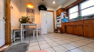 142 St Pauls Ave in Jersey City, NJ - Building Photo - Building Photo