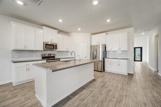 160 Andesite Trl in Liberty Hill, TX - Building Photo - Building Photo