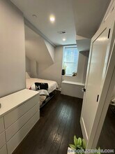 7 Strathmore Rd, Unit A in Brookline, MA - Foto de edificio - Building Photo