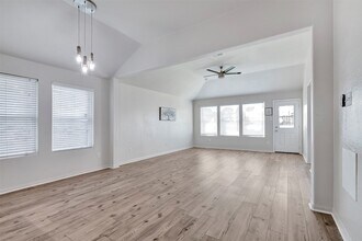 1218 Newsome Glenn Dr in Houston, TX - Building Photo - Building Photo