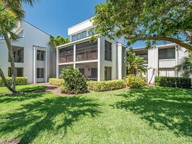 1155 Reef Rd in Vero Beach, FL - Building Photo