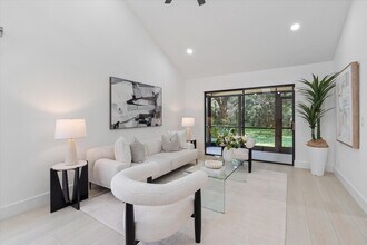 441 Ashwood Pl in Boca Raton, FL - Building Photo - Building Photo