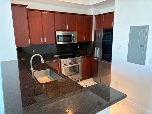 403 S Sapodilla Ave in West Palm Beach, FL - Foto de edificio - Building Photo