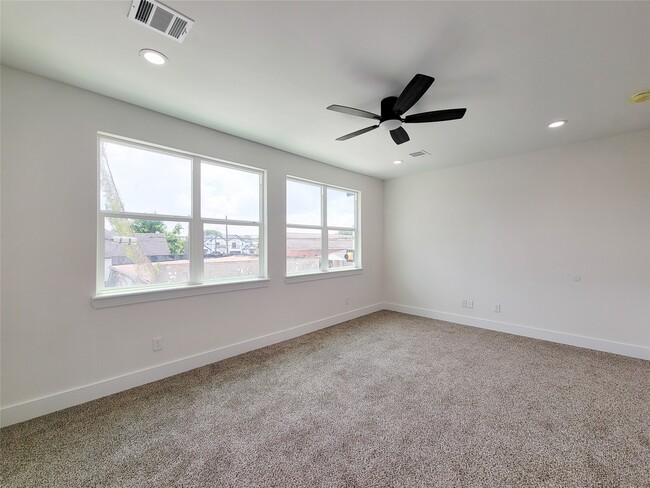 property at 1901 Mary St