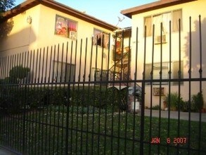 15255 Broadmoor St in North Hills, CA - Building Photo - Building Photo