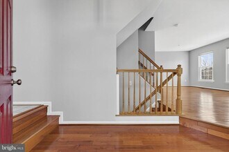 2901 Mainstone Dr in Fairfax, VA - Building Photo - Building Photo