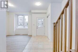 11 Massachusetts Ln in Markham, ON - Building Photo - Building Photo