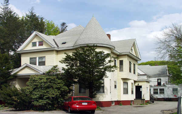 12 Dean St in Worcester, MA - Building Photo - Building Photo