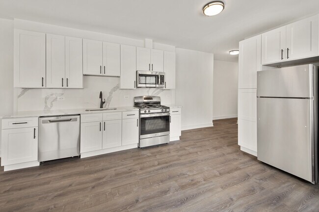 3058 W Cortland St in Chicago, IL - Building Photo - Building Photo