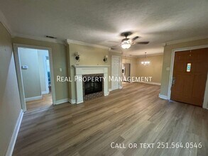 1063 Midmoor Dr in Mobile, AL - Building Photo - Building Photo