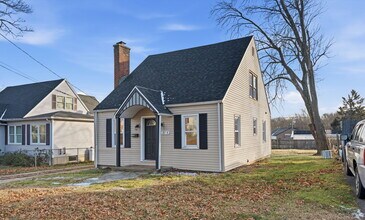 37 1/2 South St in Vernon, CT - Building Photo - Building Photo