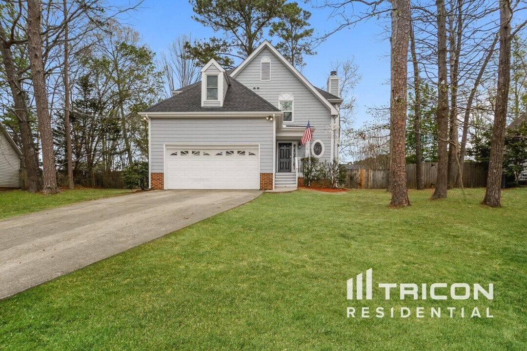 415 Westminster Dr in Clayton, NC - Building Photo