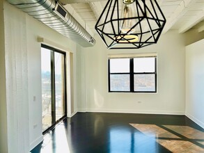 1791 W Howard St in Chicago, IL - Building Photo - Building Photo