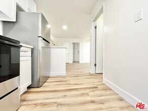 1784 N Sycamore Ave in Los Angeles, CA - Building Photo - Building Photo