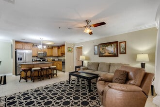 3591 Kernan Blvd S in Jacksonville, FL - Foto de edificio - Building Photo