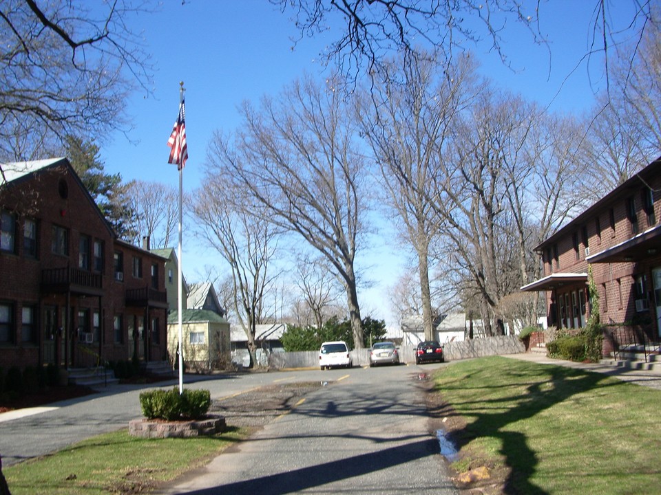 478-482 Broad Ave in Leonia, NJ - Foto de edificio