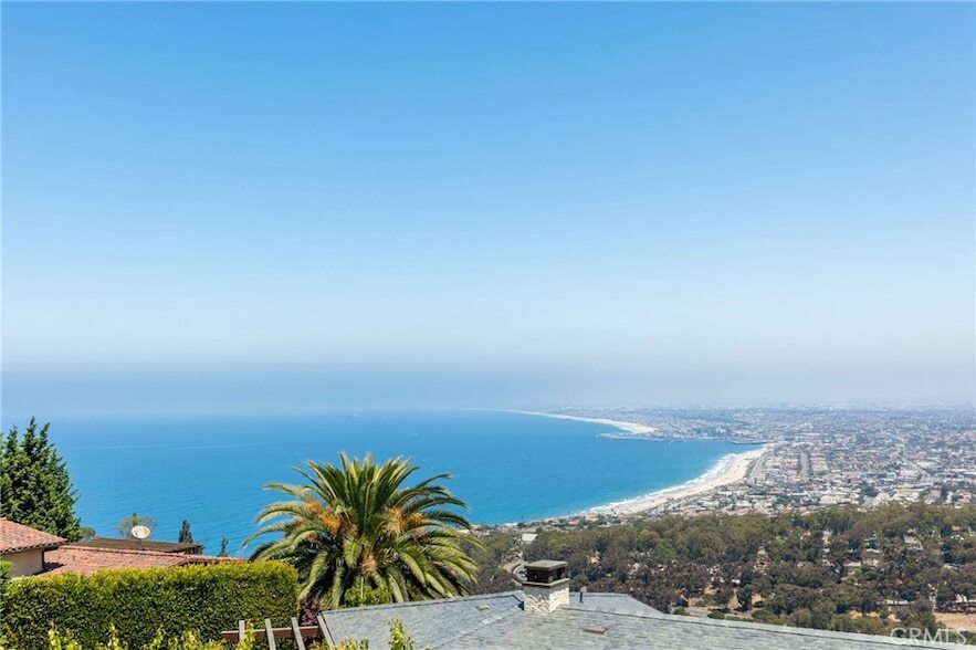 972 Via Rincon in Palos Verdes Estates, CA - Building Photo