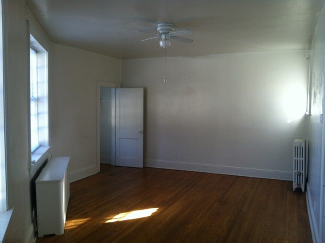 792 Kinderkamack Rd, Unit 1 in River Edge, NJ - Building Photo - Building Photo