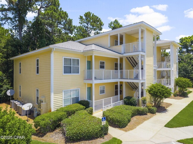 200 Sandestin Ln in Miramar Beach, FL - Foto de edificio - Building Photo