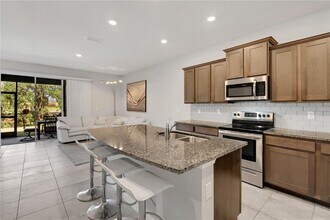 8649 Daydream St in Sarasota, FL - Building Photo - Building Photo