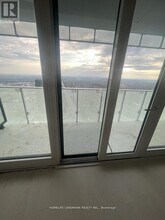 3900 Confederation Pkwy in Mississauga, ON - Building Photo - Building Photo