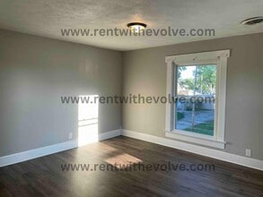 450 E Carl St in Winchester, IN - Building Photo - Building Photo