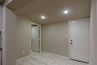 11933 Beechnut St in Houston, TX - Building Photo - Building Photo