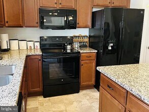 4365 Wild Orchid Ln in Enola, PA - Building Photo - Building Photo