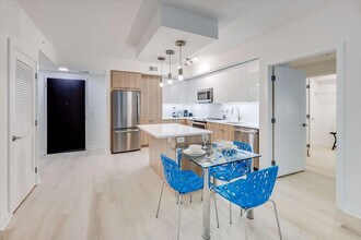 1051 First St NE in Washington, DC - Building Photo - Building Photo